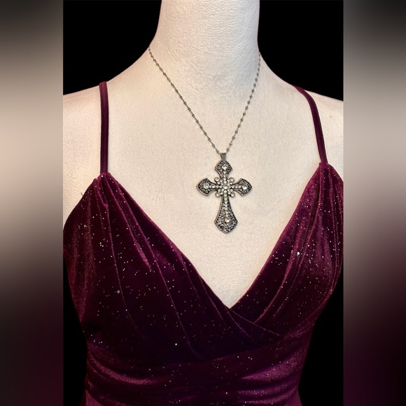 Big Cross Pendant Necklace Choker Vampire Cross Rosary Goth Punk New - Picture 7 of 7